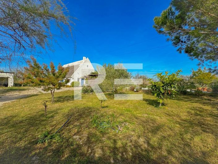 Image No.2-6 Bed House for sale