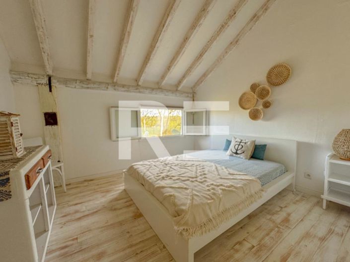 Image No.22-6 Bed House for sale