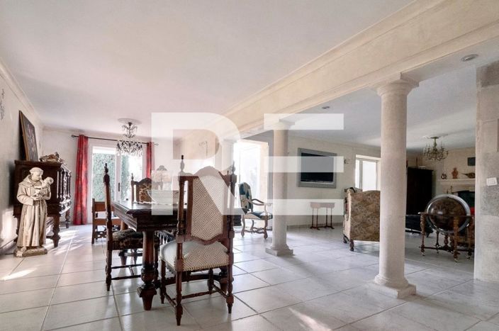 Image No.15-4 Bed House for sale