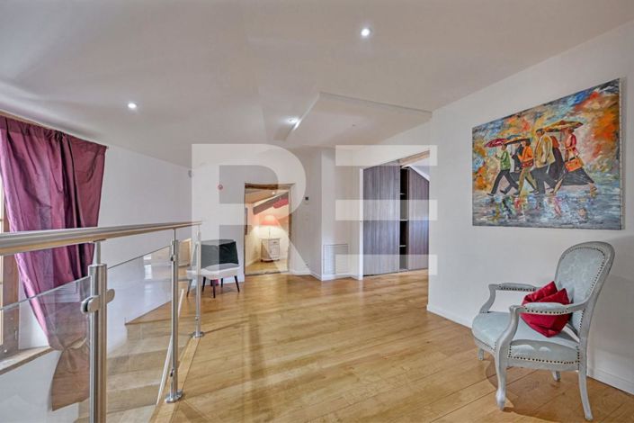 Image No.8-4 Bed House for sale