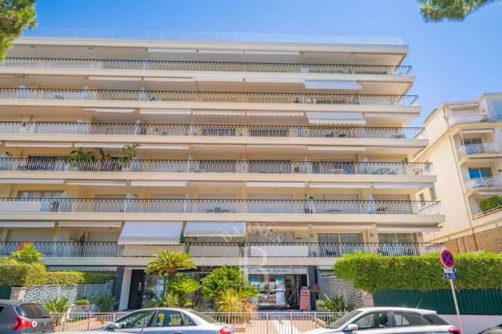 Image No.20-2 Bed Apartment for sale