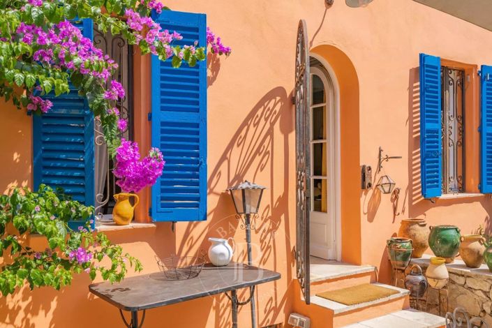 Image No.10-4 Bed House for sale