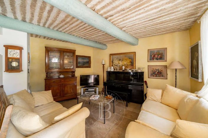 Image No.13-4 Bed House for sale