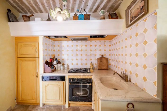 Image No.9-4 Bed House for sale