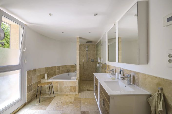 Image No.31-4 Bed House for sale