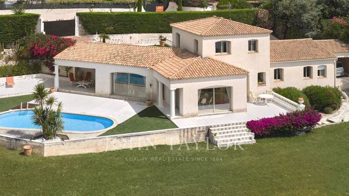 Image No.2-4 Bed House for sale