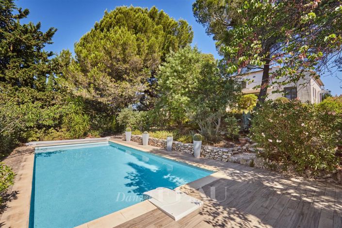 Image No.1-4 Bed House for sale