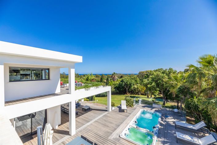 Image No.18-4 Bed House for sale