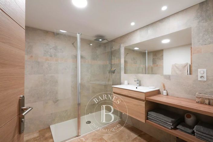 Image No.12-House for sale