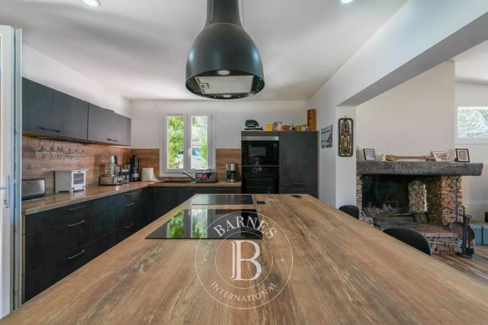 Image No.4-House for sale