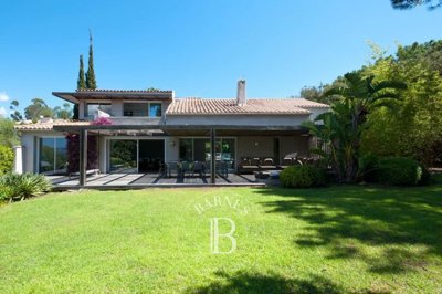 6 Bed House for sale