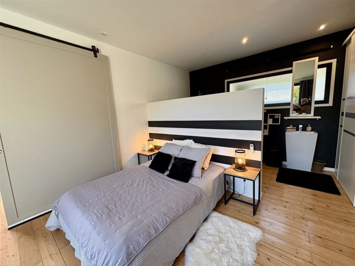 Image No.4-4 Bed House for sale