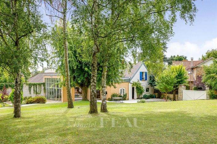 Image No.1-5 Bed House for sale