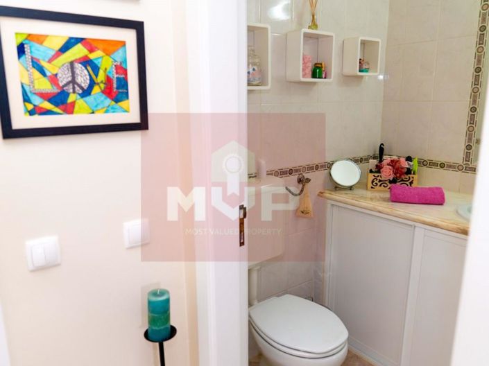 Image No.11-3 Bed House for sale