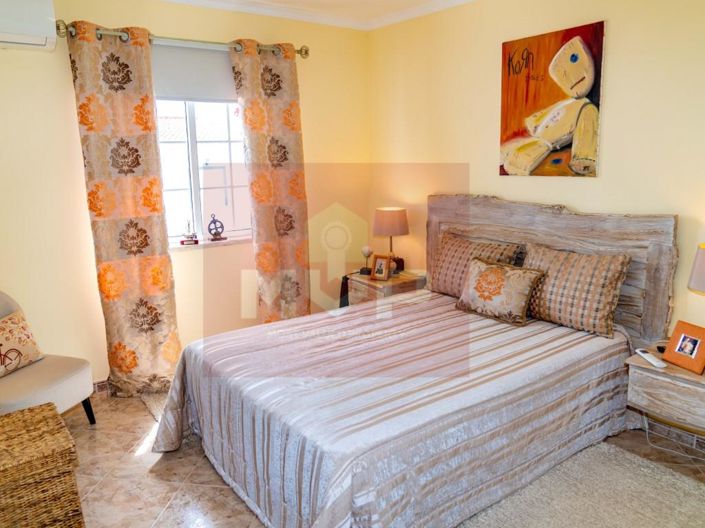 Image No.14-3 Bed House for sale