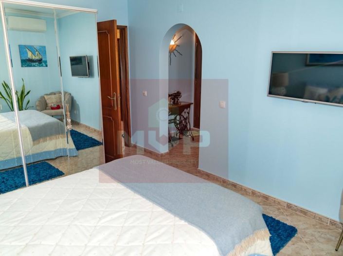 Image No.18-3 Bed House for sale