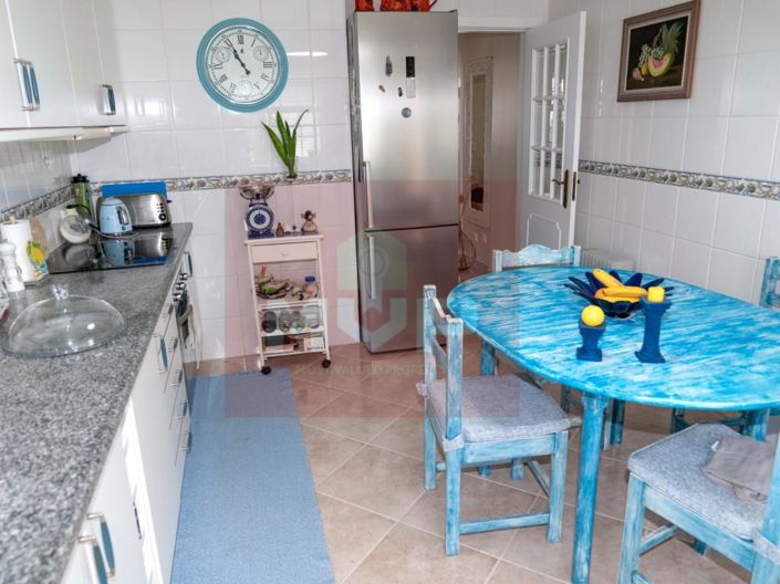 Image No.8-3 Bed House for sale