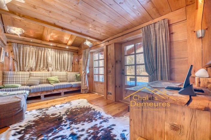 Image No.18-6 Bed House for sale