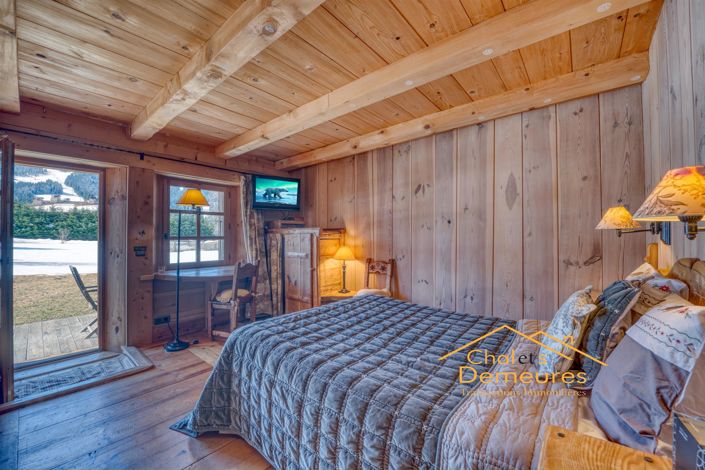 Image No.8-6 Bed House for sale