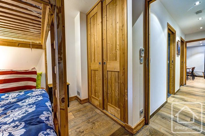 Image No.21-3 Bed Apartment for sale