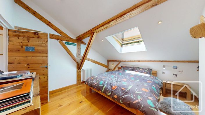 Image No.31-8 Bed Property for sale