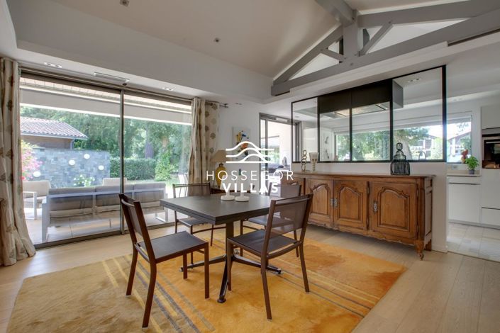 Image No.12-4 Bed House for sale