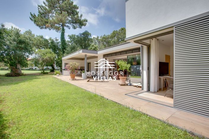 Image No.19-4 Bed House for sale