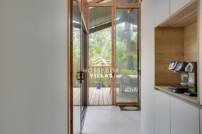 Image No.15-4 Bed House for sale