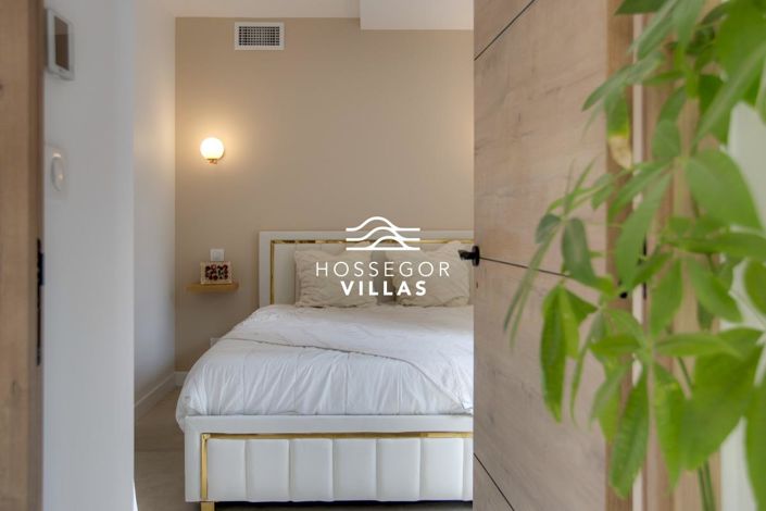 Image No.16-4 Bed House for sale