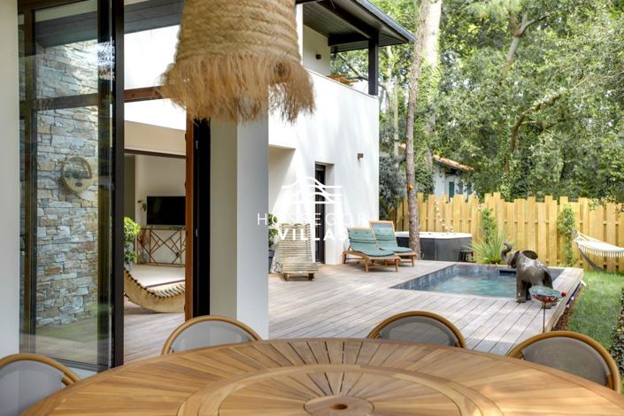 Image No.9-4 Bed House for sale