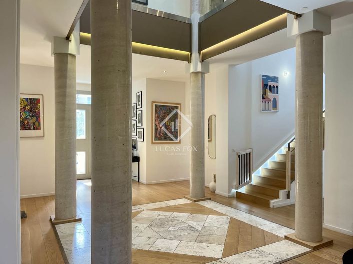 Image No.14-8 Bed House for sale