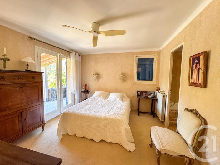 Image No.16-5 Bed House for sale