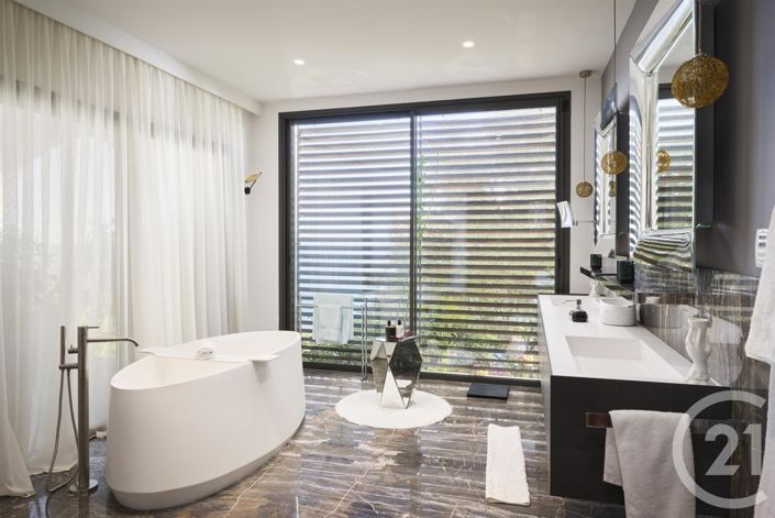 Image No.11-4 Bed House for sale