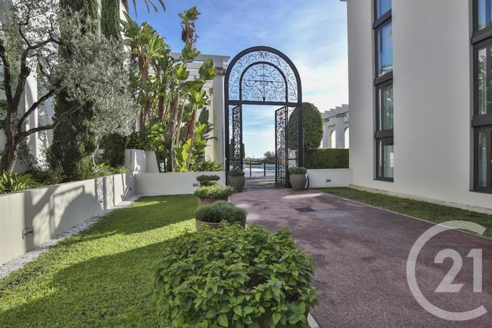 Image No.14-4 Bed House for sale