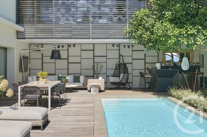 Image No.2-4 Bed House for sale