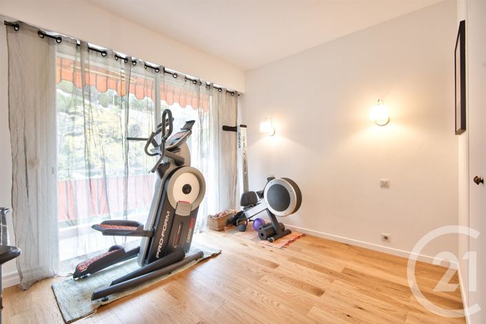 Image No.14-3 Bed Apartment for sale