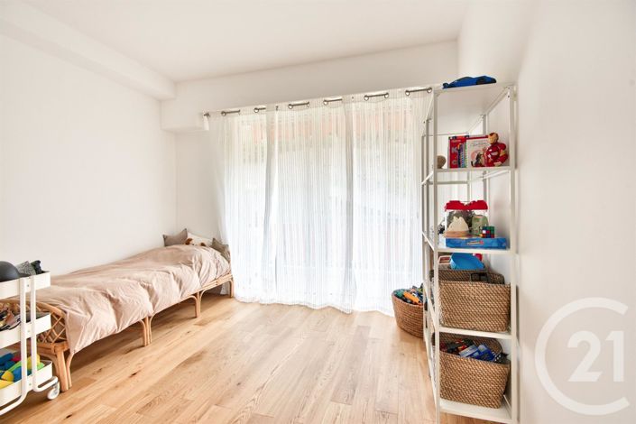 Image No.16-3 Bed Apartment for sale