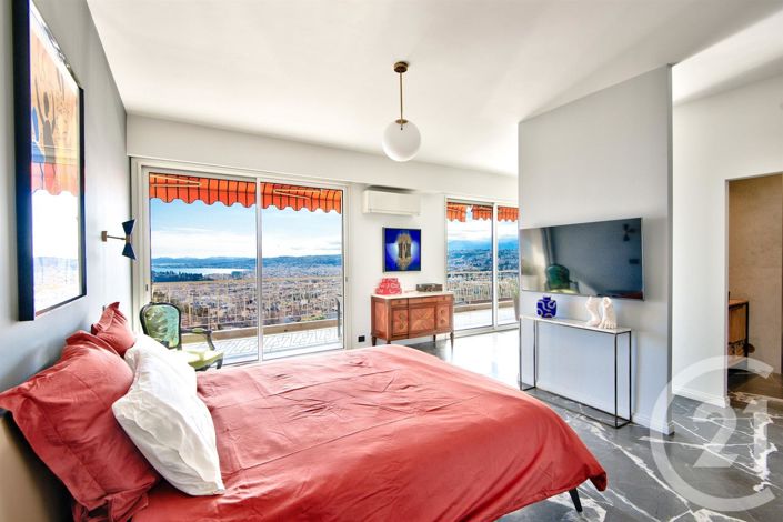 Image No.8-3 Bed Apartment for sale