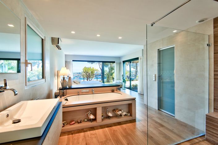 Image No.15-3 Bed House for sale