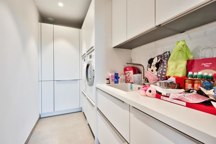 Image No.17-4 Bed House for sale