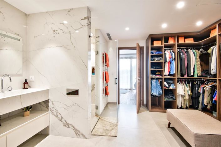 Image No.21-4 Bed House for sale