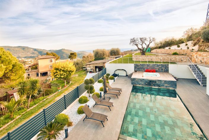 Image No.27-4 Bed House for sale