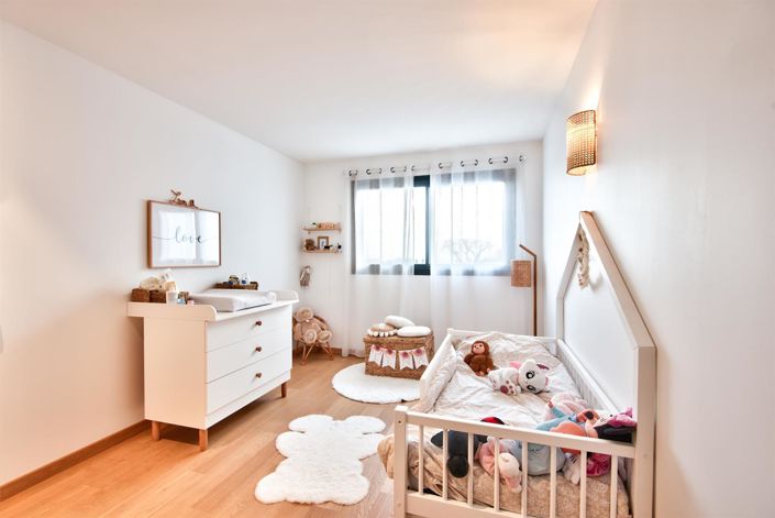 Image No.30-4 Bed House for sale