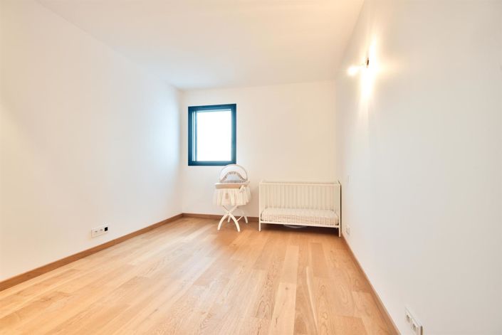 Image No.31-4 Bed House for sale