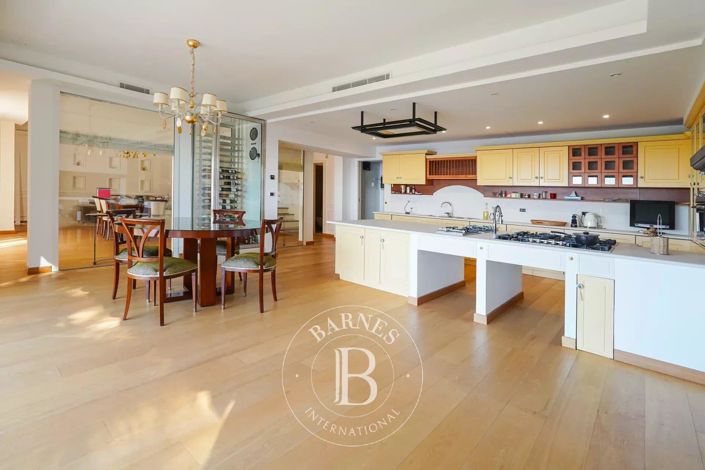 Image No.6-House for sale