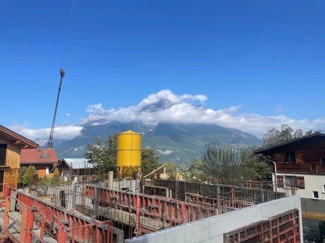 Image No.10-5 Bed House for sale