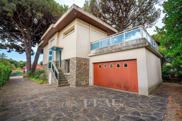 Image No.4-4 Bed House for sale