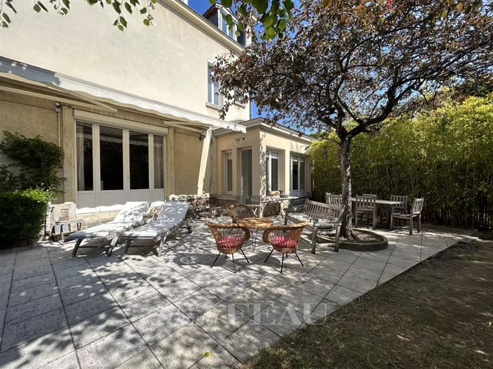 Image No.14-6 Bed House for sale