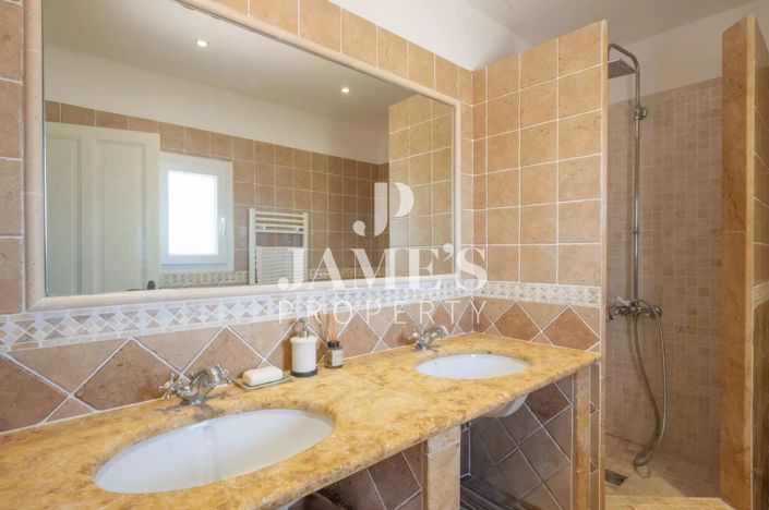 Image No.11-4 Bed House for sale