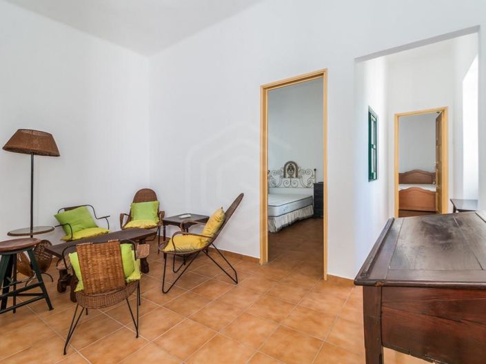 Image No.25-7 Bed House for sale